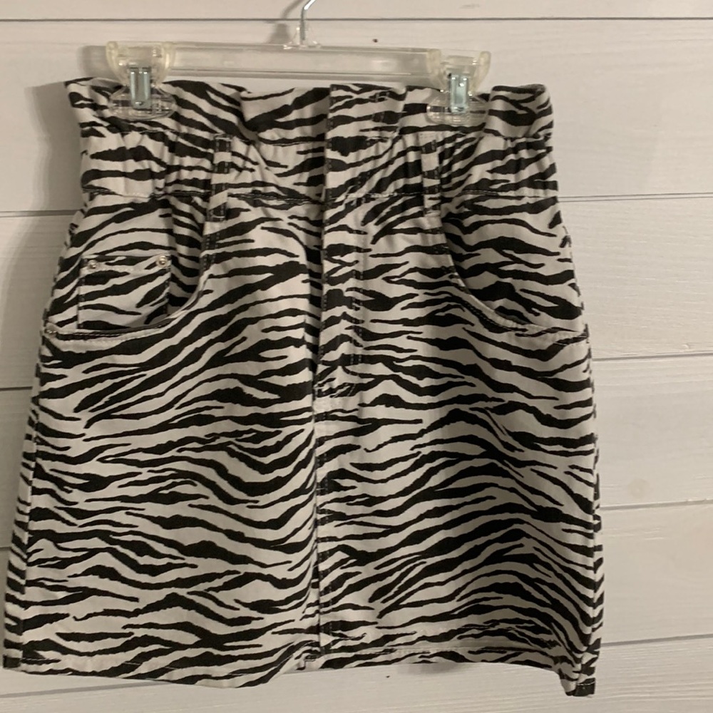 zebra print skirt! Zara! worn a few times! perfect condition! Doesn’t fit me